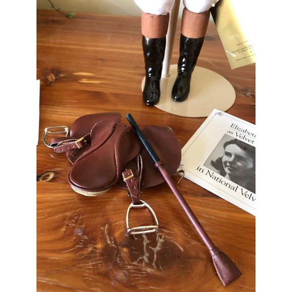 Elizabeth Taylor Franklin Mint National Velvet Porcelain Doll, Box, Everything. - Picture 2 of 6